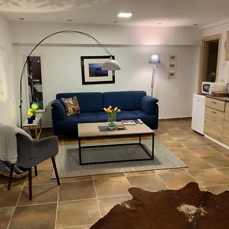 Apartment A6 *